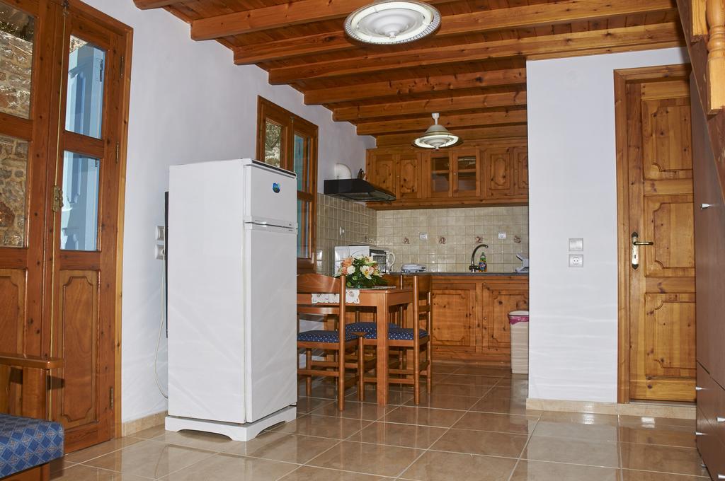 Athina Studios Sými Buitenkant foto